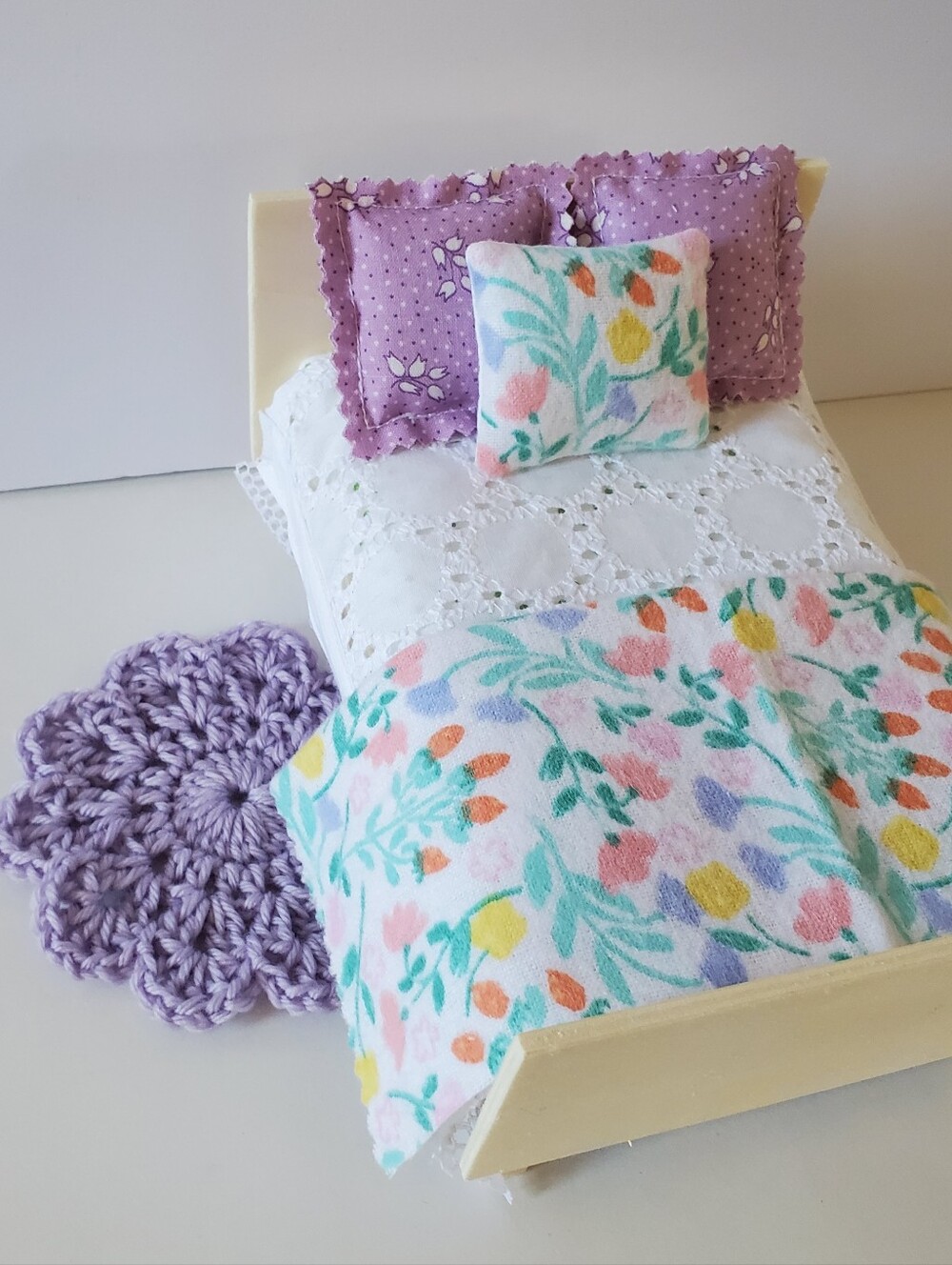 Miniature Dollhouse 1:12 Scale Rug Throw Blanket Lavender Maileg